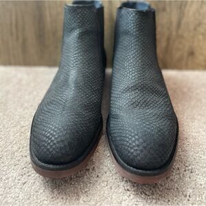 Stacy Adam’s Men’s Blue Snakeskin bootie